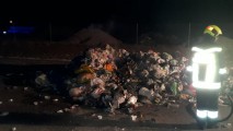 Vorschaubild zu - Müllwagenbrand