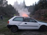 Vorschaubild zu - Fahrzeugbrand mit Menschenrettung