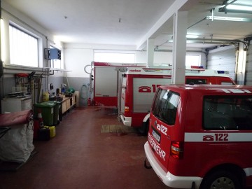 Vorschaubild zu: Feuerwehrhaus: Fahrzeughalle