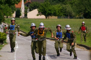 Vorschaubild zu - Feuerwehrleistungsbewerb: Staffellauf