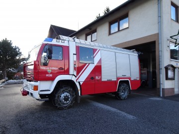 Vorschaubild zu - Rüstlöschfahrzeug 2000: Fahrerseite